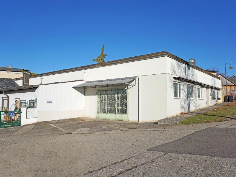 Lagerhalle straenseitig