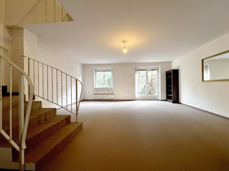 Wohnzimmer/Ausgang zur Terrasse