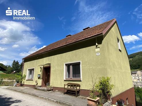 Einfamilienhaus mit großem Garten - ideal zum Sanieren und Entfalten!