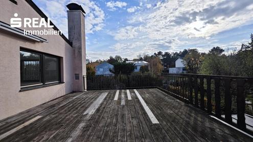 Schöne 3-Zimmer-Wohnung mit großer Terrasse in Zweifamilienhaus