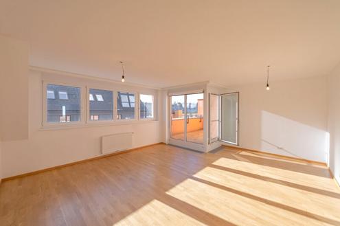 ++NEU++ IDEAL AUFGETEILTE, HELLE 4 ZIMMER DACHWOHNUNG, INSGESAMT 18 M2 TERRASSEN, OBKIRCHER MARKT & HUGO WOLF PARK NÄHE!