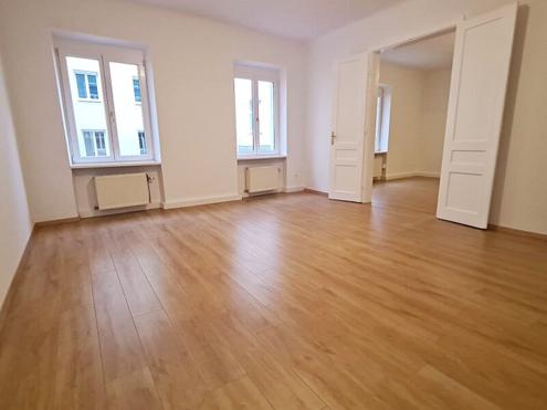 REMBRANDTSTRASSE, teilsanierte 89 m2 Altbau, 3 Zimmer, Extraküche, Wannenad, Parketten, 1. Liftstock, WG-geeignet, Augarten-Nähe