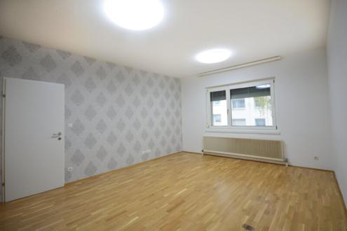 Großzügige 2 Zimmer Wohnung in Hofruhelage