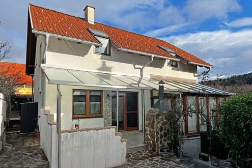 Tolles Einfamilienhaus zur Miete: Carport, Pool, Terrasse, Wintergarten, Vollkeller