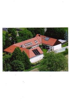 Nhe Frstenfeld - Stilvoller, klassischer Arkadenhof mit bestem Komfort !