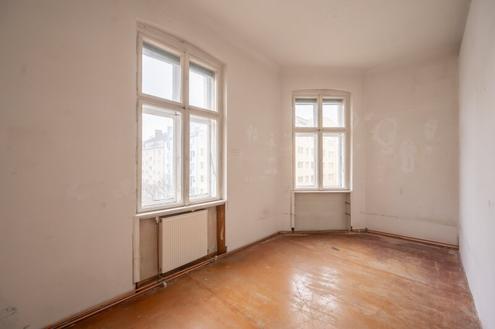 ++NEU++ Sanierungsbedürftige 3-Zimmer Altbau-Wohnung - viel Potenzial!!