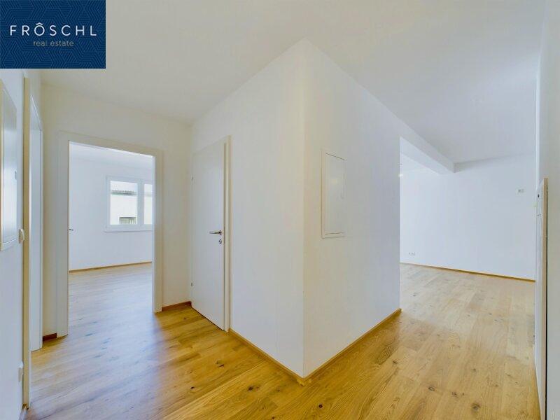 Top 17 - Blick ins Wohnzimmer u. Schlafzimmer 2