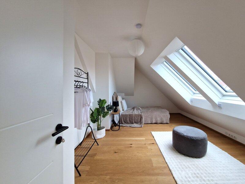 erstes Schlafzimmer