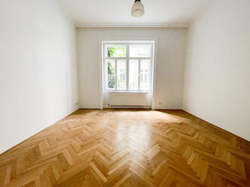 HOFSEITIGE ALTBAUWOHNUNG mit neuer K�che und neuem Badezimmer - N�he Ungargasse (Balkonanbau ca. 7m2 m�glich!)
