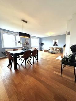 Stilvoller Erstbezug nach Modernisierung: Lichtdurchflutete 3 Zimmer-Wohnung in idyllischer Ruhelage im 19. Bezirk