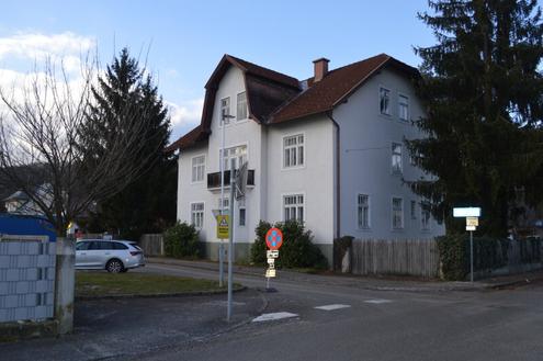 ERFOLGREICH VERKAUFT!! Mehrfamilienhaus im Zentrum von Wilhelmsburg günstig abzugeben!