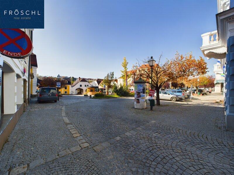 Blick vom Eingangsbereich Richtung Hundertwasserbrunnen