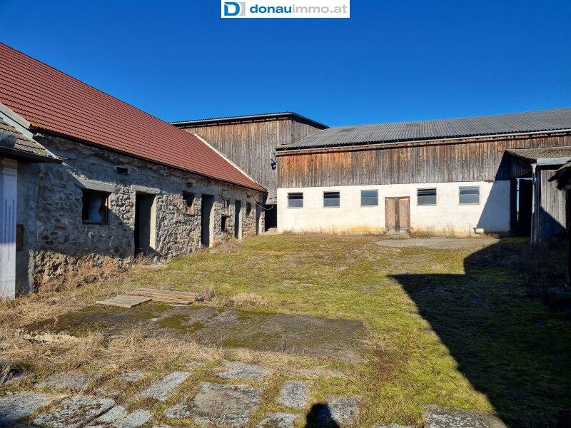 Bauernhaus mit groem Nebengebude Bezirk Zwettl