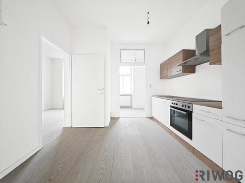 U-Bahn- und Marktnhe | 2-Zimmer-Altbauwohnung mit hofseitigem Schlafzimmer & Einbaukche | sofort bezugsbereit