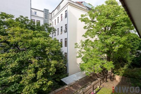 RUHIGE ALTBAUWOHNUNG IN GUTEM ZUSTAND / 2. Stockwerk