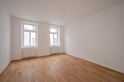 ++NEU++ 1-Zimmer-Altbauwohnung mit Balkon!