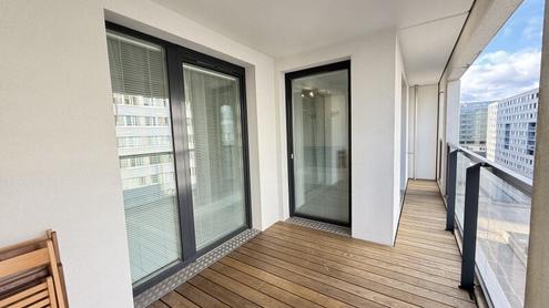 DC-Living: teilmöblierte 2-Zimmer mit westlicher Loggia + opt. Stellplatz + Fitness und Sauna im Haus