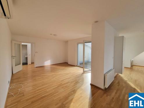 Top 2-Zimmer Stilaltbau mit Balkon + Garagenstellplatz im SERVITENVIERTEL