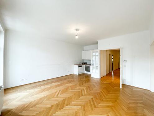 BESTLAGE 1080 WIEN - Modernisierte 2-Zimmer Altbau-Wohnung direkt hinter dem Rathaus zu vermieten