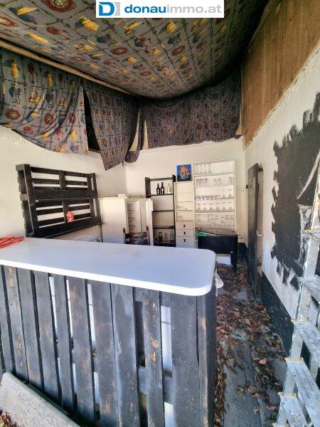 Hausbar im Hof