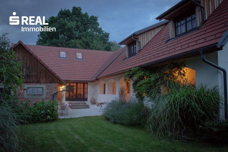 Innenhof bei Dmmerung