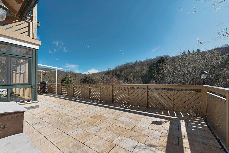 Terrasse mit Grnblick
