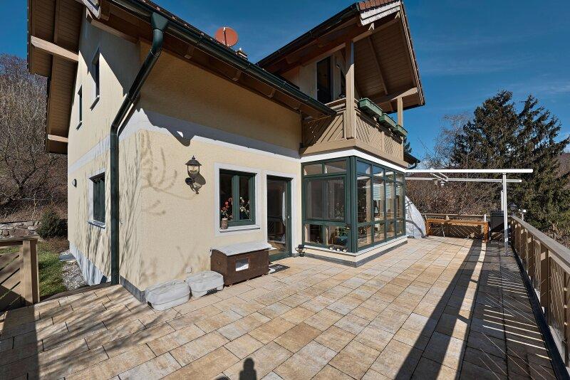 Terrasse auf Wohneben