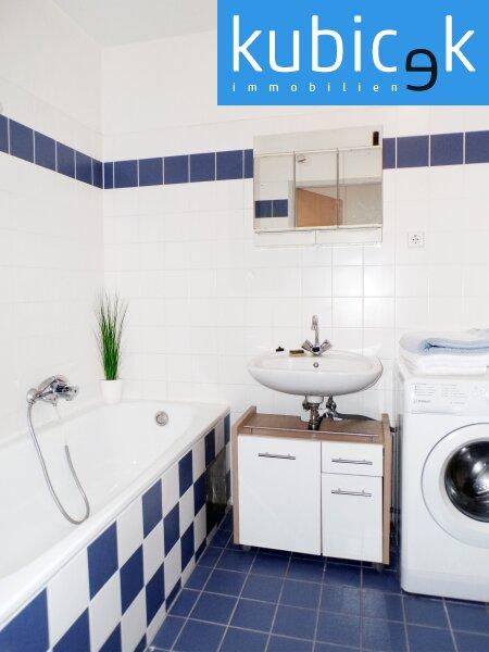 Badezimmer mit Waschmaschinenanschluss