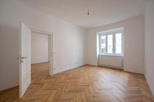 ++NEU++ Großartiger 3-Zimmer Altbau-ERSTBEZUG-Blick ins Grüne- totale Hofruhelage