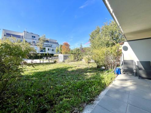 Erstklassiger Neubau: 70 m² Privatgarten, absolute Ruhelage, Fußbodenheizung und Einbauküche inklusive