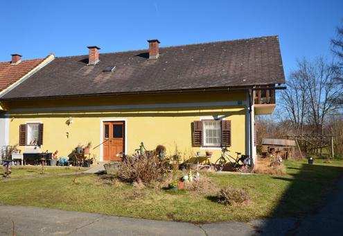 BAUERNHAUS bzw. EINFAMILIENHAUS in Grünruhelage +  2 Baugrundstücke