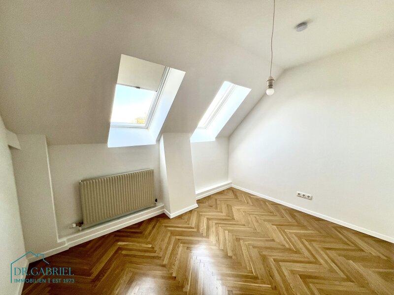 Schlafzimmer III