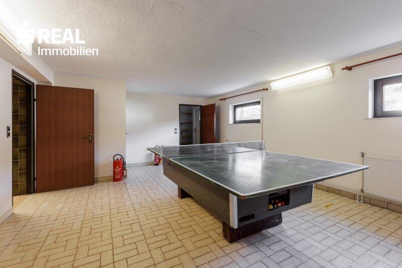 Tischtennis- und Billiardraum EG