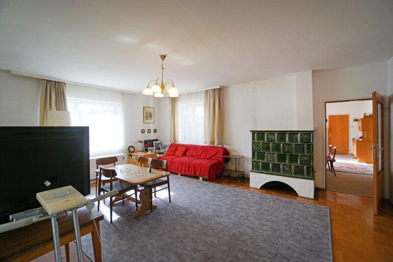 Zimmer 1 mit Kachelofen