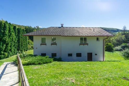 Einfamilienhaus auf sonnigem Doppelgrundstück in fabelhafter Aussichtslage