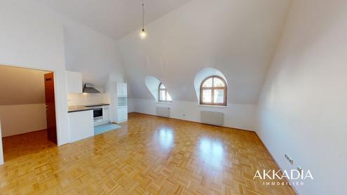 Zentrale moderne 2 Zimmer Dachgeschoss Wohnung
