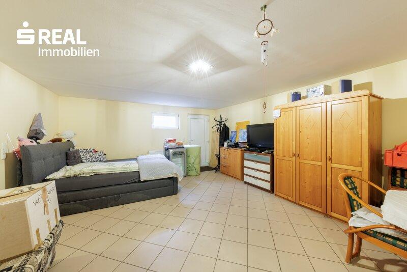 Partyraum-Gstezimmer