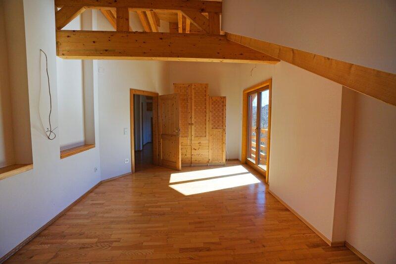Zimmer 2 mit Balkonausgang