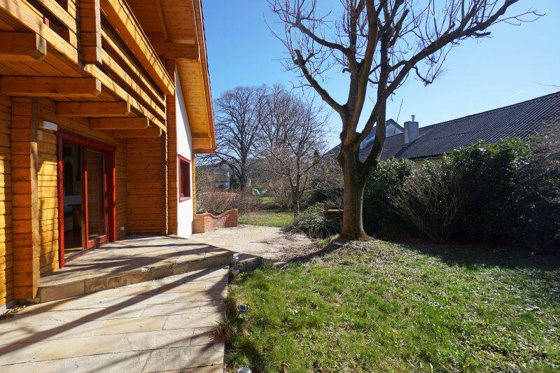 Sdterrasse und Garten