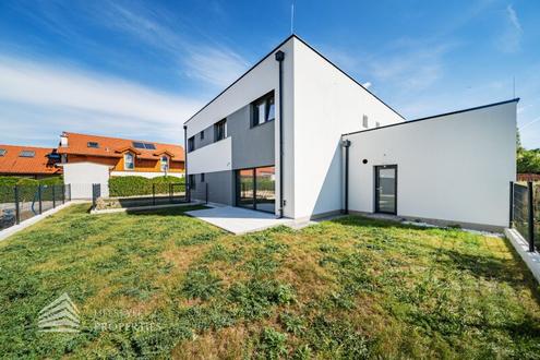 Erstbezug! Moderne Doppelhaushälfte in Zwölfaxing