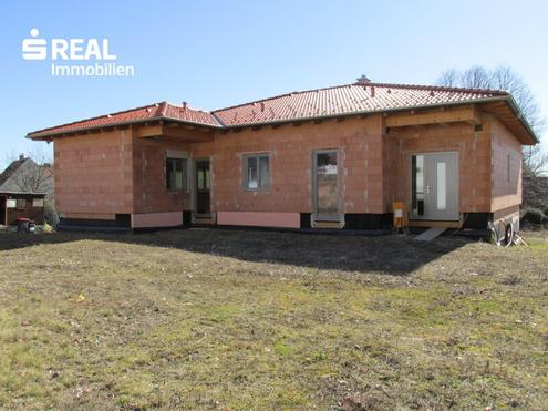 Großer Rohbau mit tollem Gartengrundstück in zentraler Lage