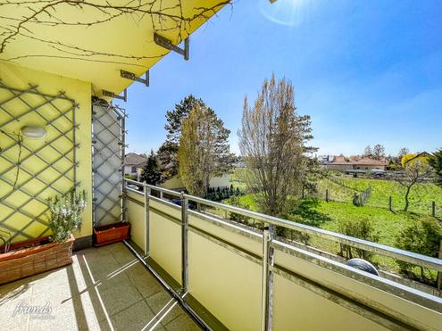 Perfekt für Paare und junge Familien! Sonnige 3-Zimmer-Wohnung mit Loggia