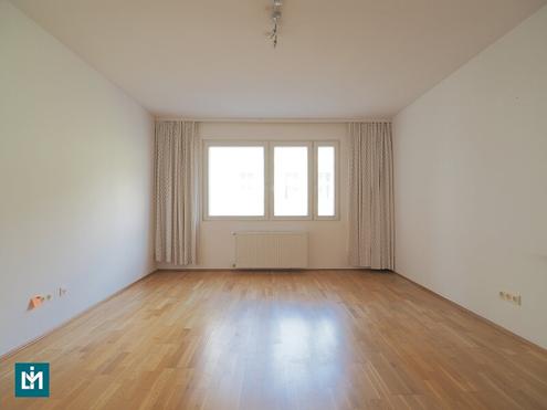 SCHÖNE 2 - ZIMMER WOHNUNG MIT FREIFLÄCHE / NÄHE WERTHEIMSTEINPARK