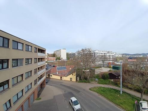 2-Zimmer Wohnung mit Loggia und unverbautem Fernblick! Geringer Sanierungsaufwand! Kellerabteil & Waschküche | Nähe U3 Kendlerstraße!