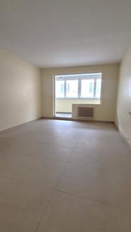 Großzügige, sonnige 3-Zimmer-Wohnung + ganzjährig nutzbare Loggia - ideales Modernisierungspotenzial