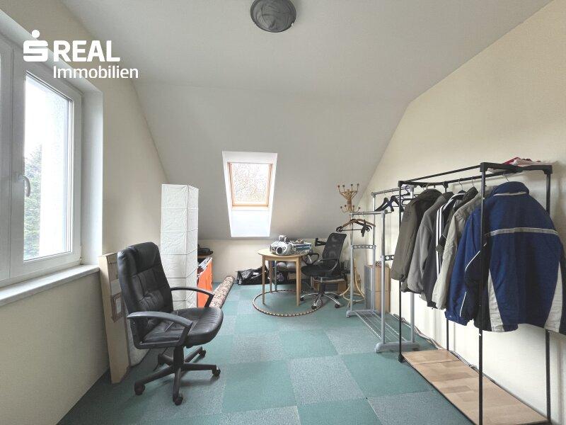 Zimmer 2 OG