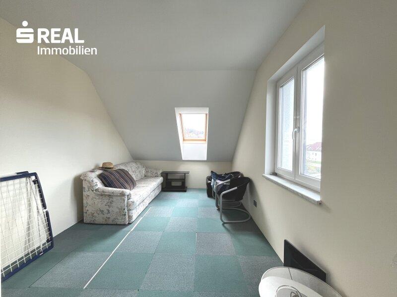 Zimmer 1 OG