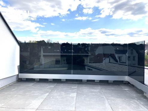 Wolkennah wohnen - groartige Dachwohnung nahe den Weinbergen