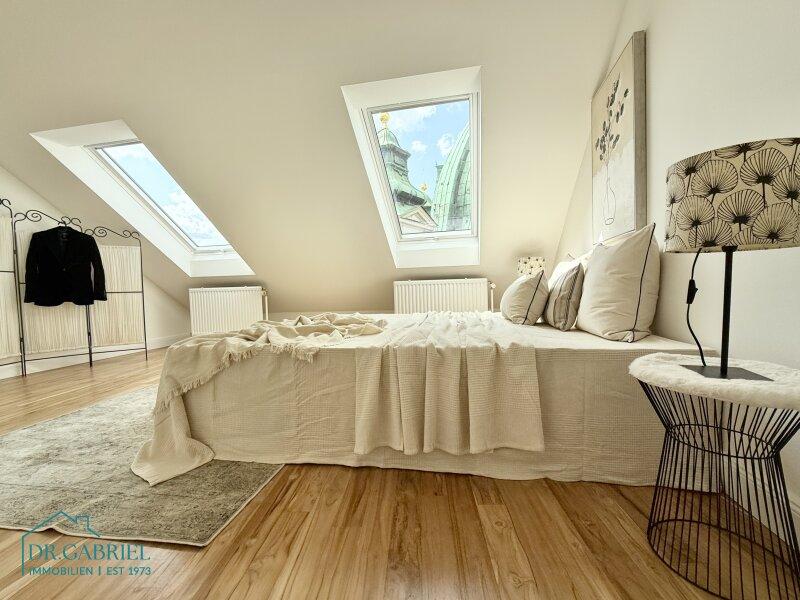Schlafzimmer III