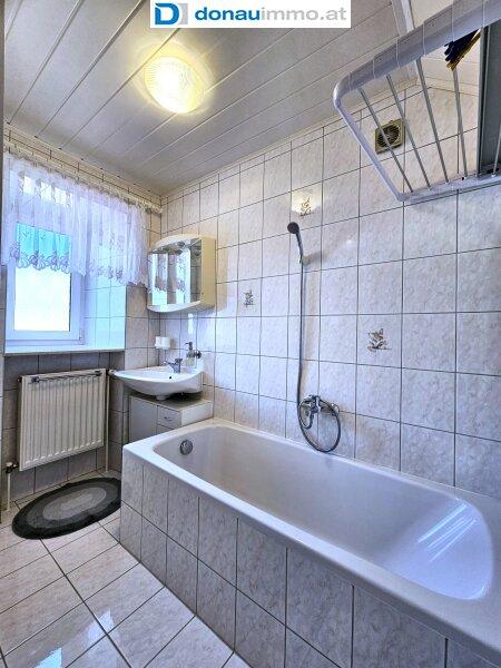 Einfamilienhaus, 3902 Vitis, EG Bad 2 mit Badewanne